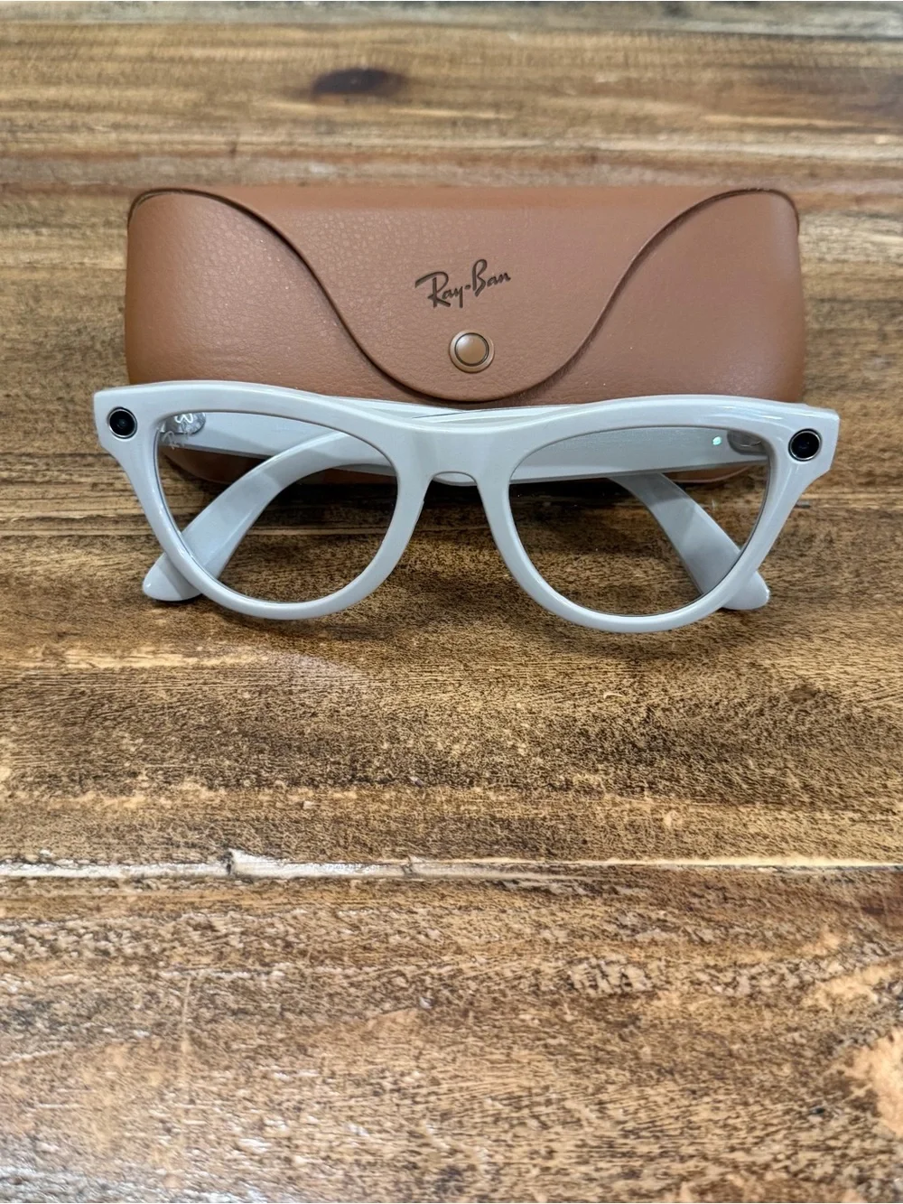 Ray-Ban White Cat-Eye Sunglasses with Brown Case